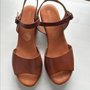 Classic Brown Leather Sandals with Ankle Strap